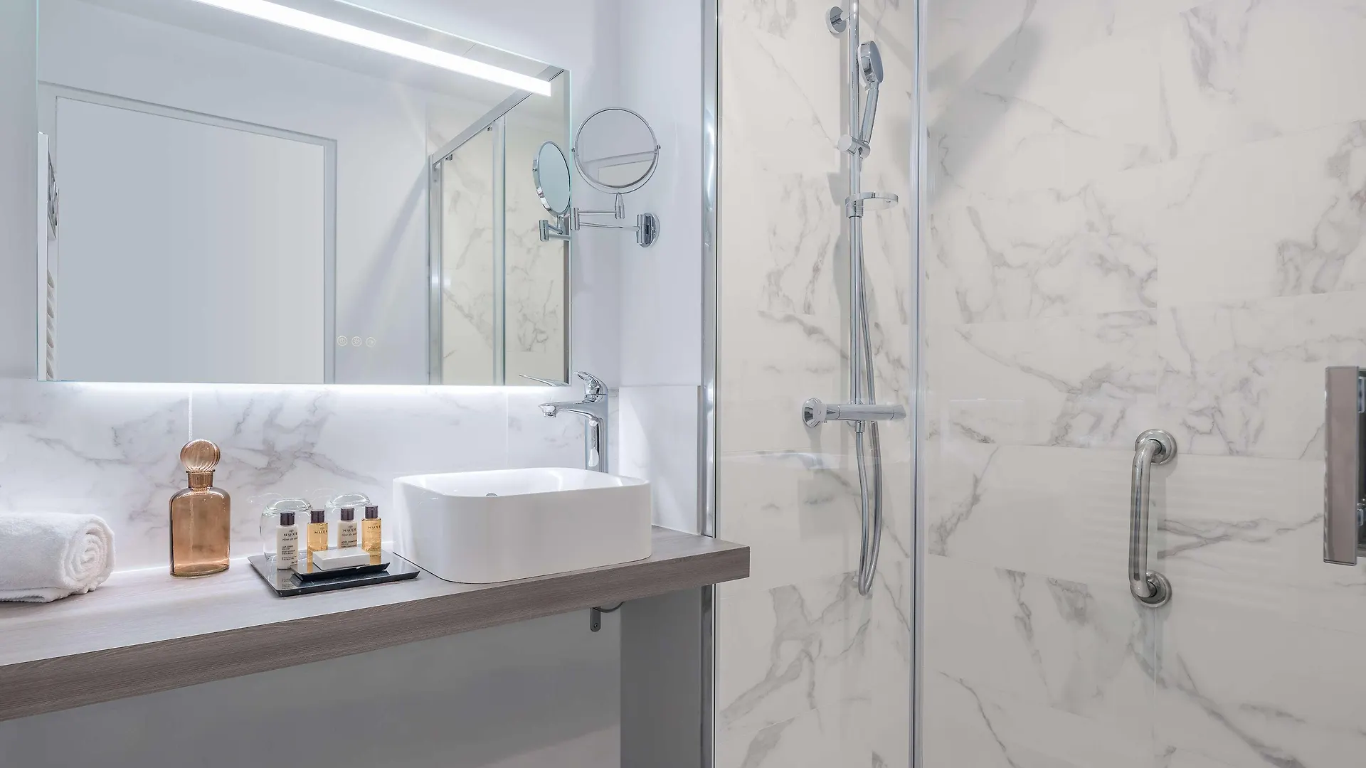Hotel Camille Tapestry Collection By Hilton 4*